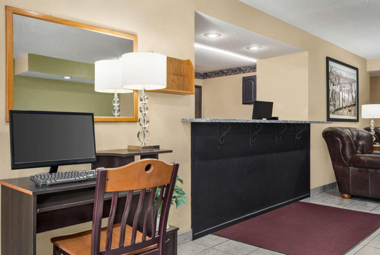 Super 8 By Wyndham Maysville Ky Eksteriør bilde